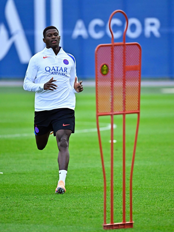 巴黎圣日耳曼发布备战花絮，冲刺阶段刷新队史纪录，法甲任务艰巨，球探报告显示潜力的简单介绍